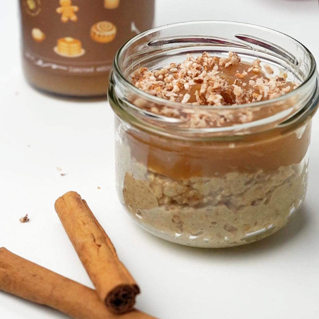 Jesenski ovseni kosmiči z Irish Sea Moss gelom jabolčna pita